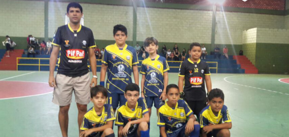 Equipes sub-11 e sub-13 garantem vaga na final do Torneio de Verão de Futsal 