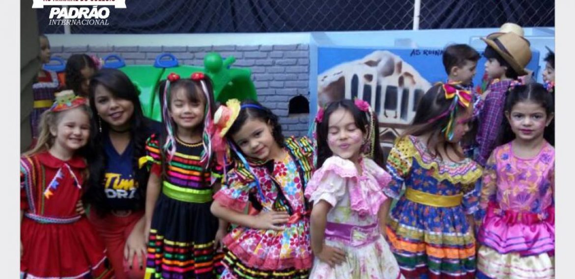 Renda-se ao Arraial do Colégio Padrão Internacional