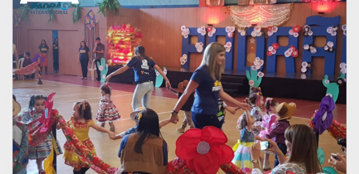 Renda-se ao Arraial do Colégio Padrão Internacional