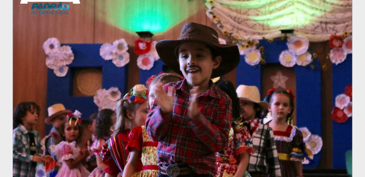 Renda-se ao Arraial do Colégio Padrão Internacional