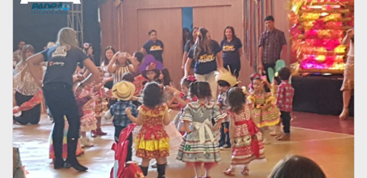 Renda-se ao Arraial do Colégio Padrão Internacional